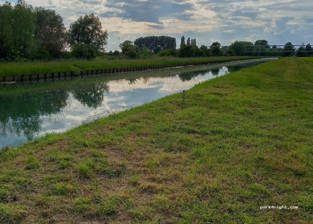 (59189) Thiennes - 17 Rue du Rivage — foto