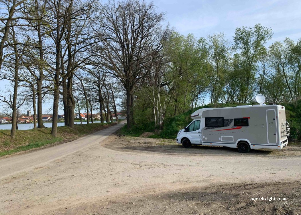(384 11) Malovice - Unnamed Road — foto 3