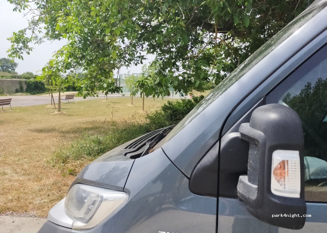 (86170) Neuville-de-Poitou - 11 Rue du Cimetière — foto 2
