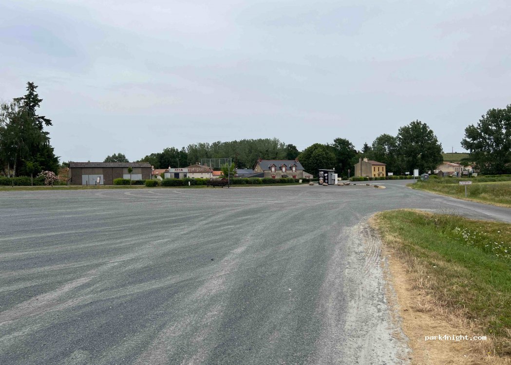 (49310) Lys-Haut-Layon - 19 Rue du Livier — foto 2