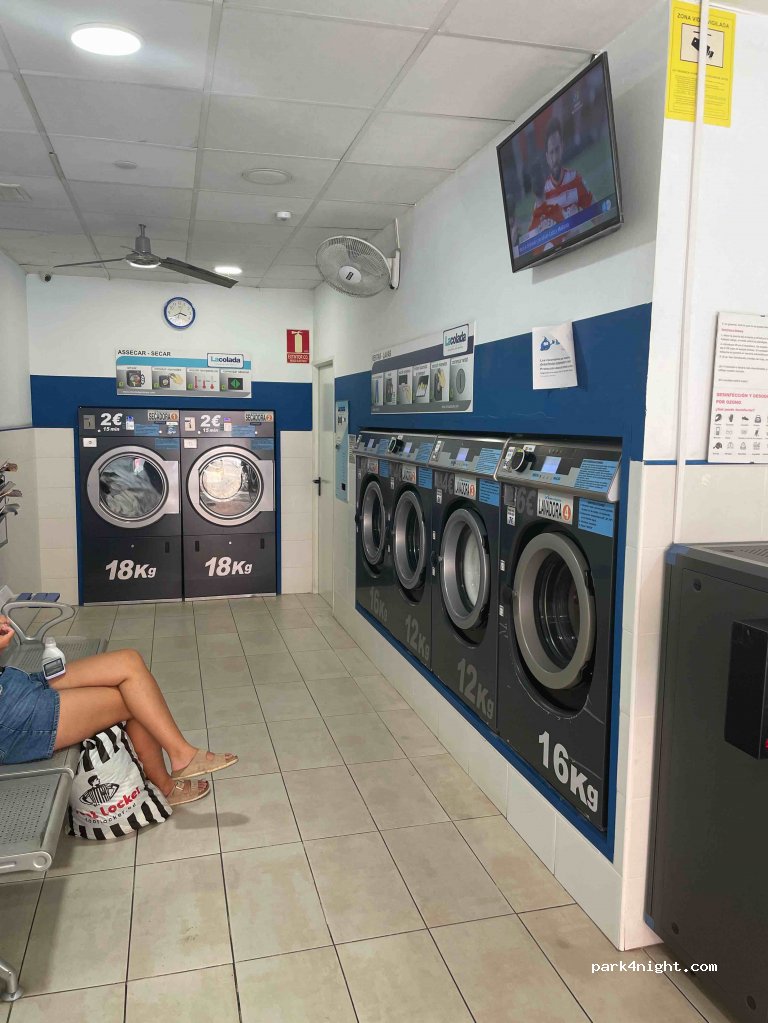 (08820) El Prat de Llobregat - 142 Carrer de Lleida — foto