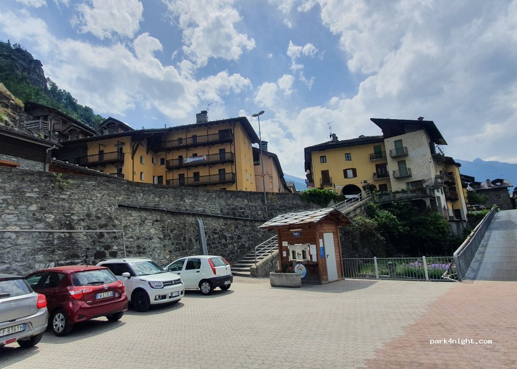 (11018) Villeneuve - Unnamed Road — foto