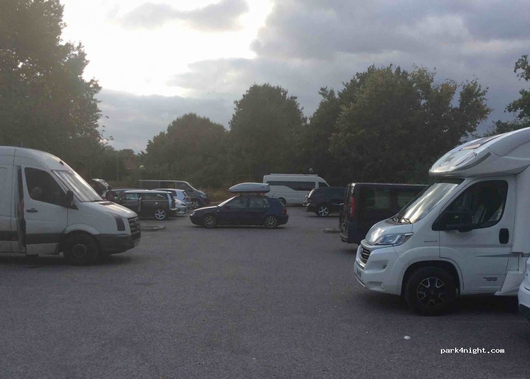 (SP4 7AS) Amesbury - A303 Countess Road — foto