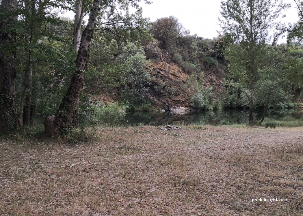 (24384) Salas de la Ribera - — foto