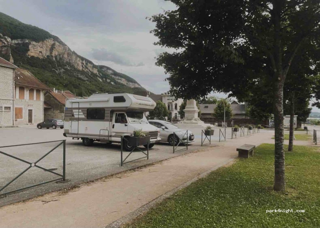 (01150) Villebois - 127 Rue de la place — foto
