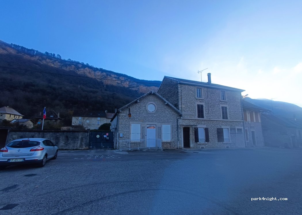 (01150) Villebois - 127 Rue de la place — foto 4