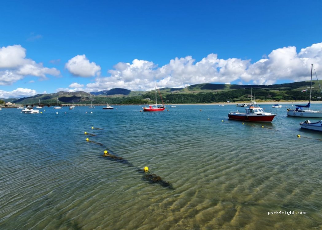 (LL42 1NA) Barmouth - 2 Marine Parade — foto 3