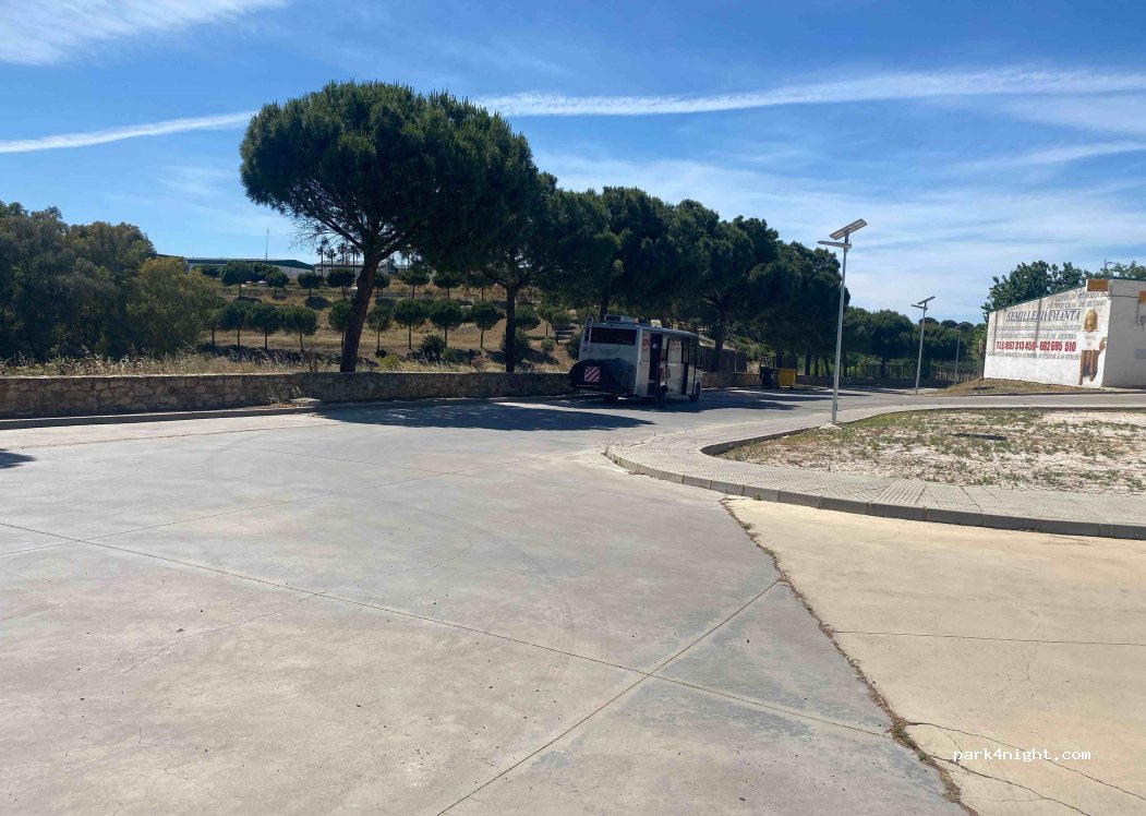(41220) Burguillos - 1 Avenida Cruz de la Ermita — foto 2