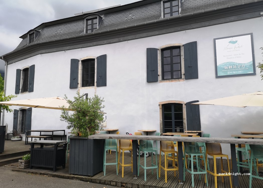 (64260) Bielle - 1 Place de la Mairie — foto 3