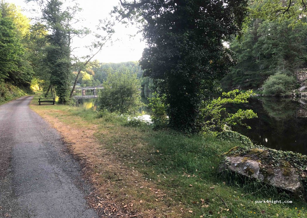 (23430) Châtelus-le-Marcheix - — foto 2