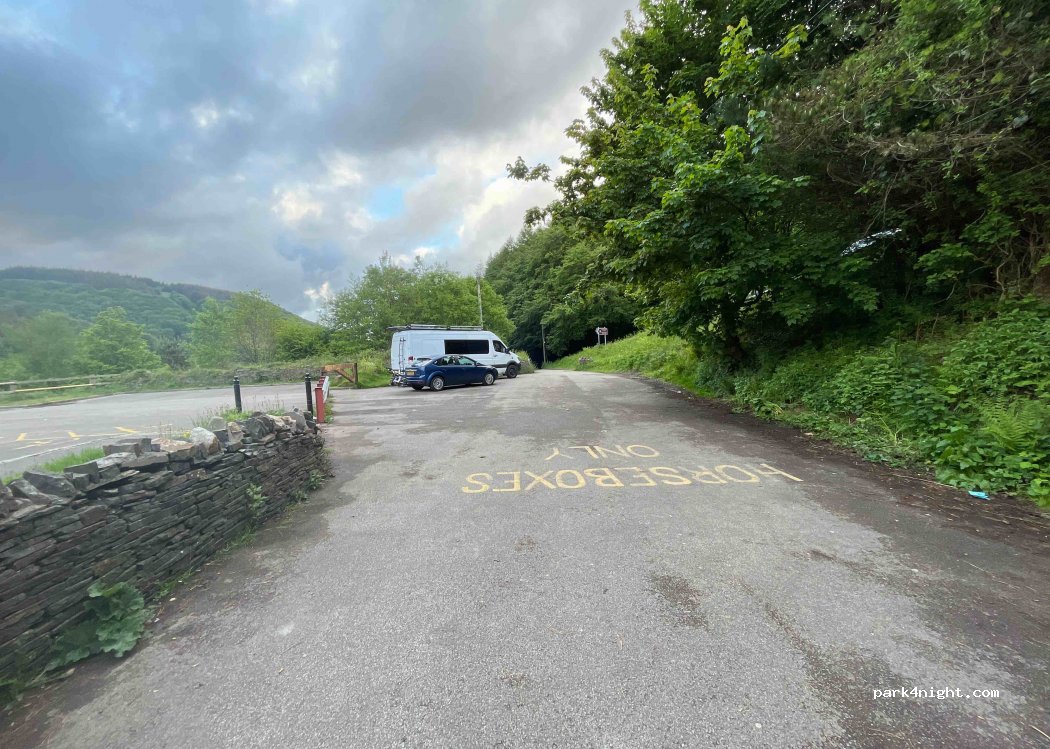 (NP4 6UE) Pontypool - Pantygasseg Road — foto