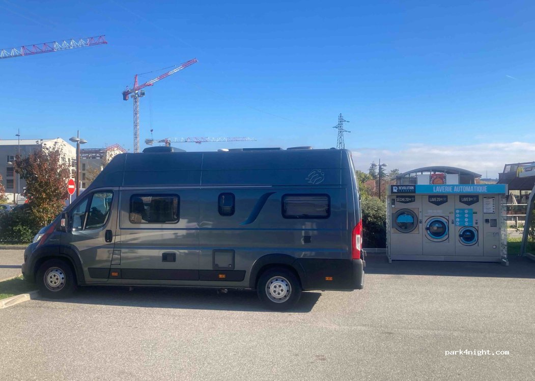 (07500) Guilherand-Granges - 2036 Avenue Sadi Carnot — foto