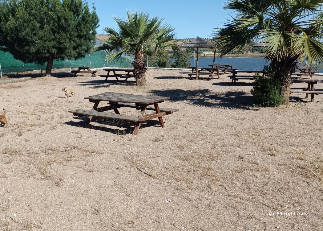 Villarreal de Olivenza, Embarcadero y mirador celeste — foto