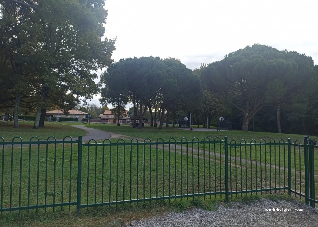 (33610) Canéjan - 4 Chemin du 20 Août 1949 — foto 2