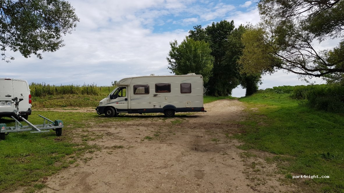 (37500) Panzoult - D8 — foto 2