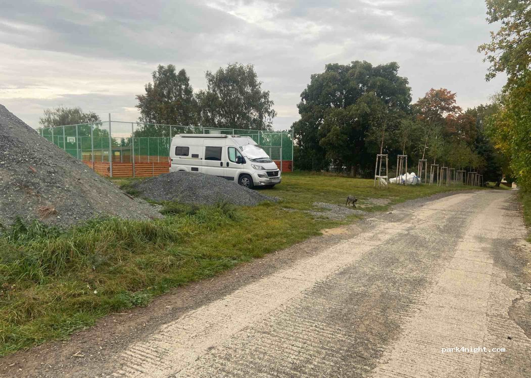 (257 63) Hulice - Unnamed road — foto 3