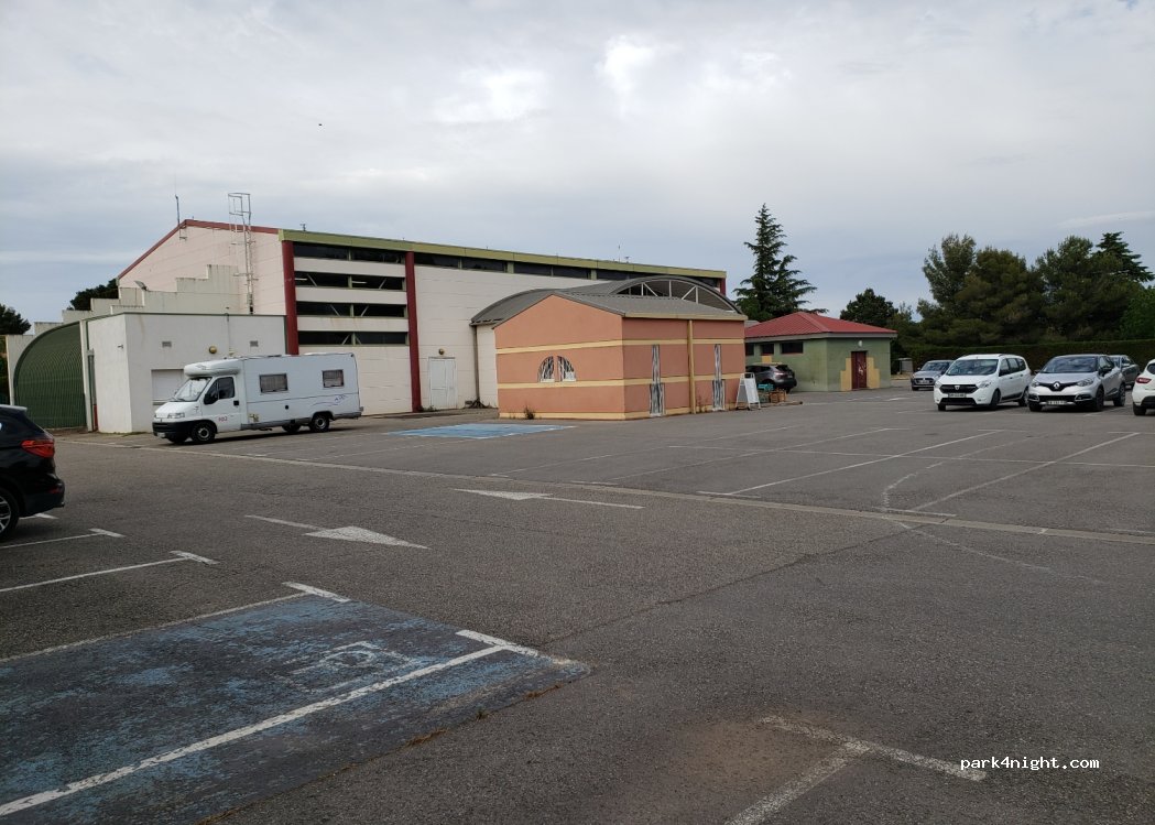 (13310) Saint-Martin-de-Crau - 135 Rue des Écoles — foto