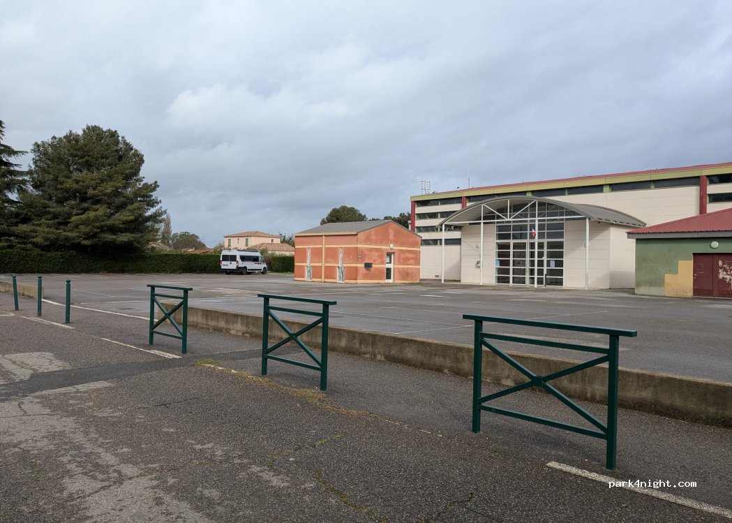 (13310) Saint-Martin-de-Crau - 135 Rue des Écoles — foto 4