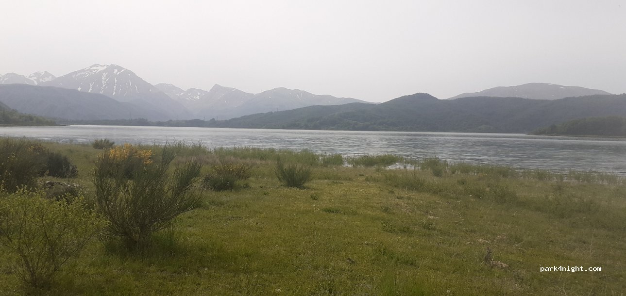 (67013) Campotosto AQ - Unnamed road — foto