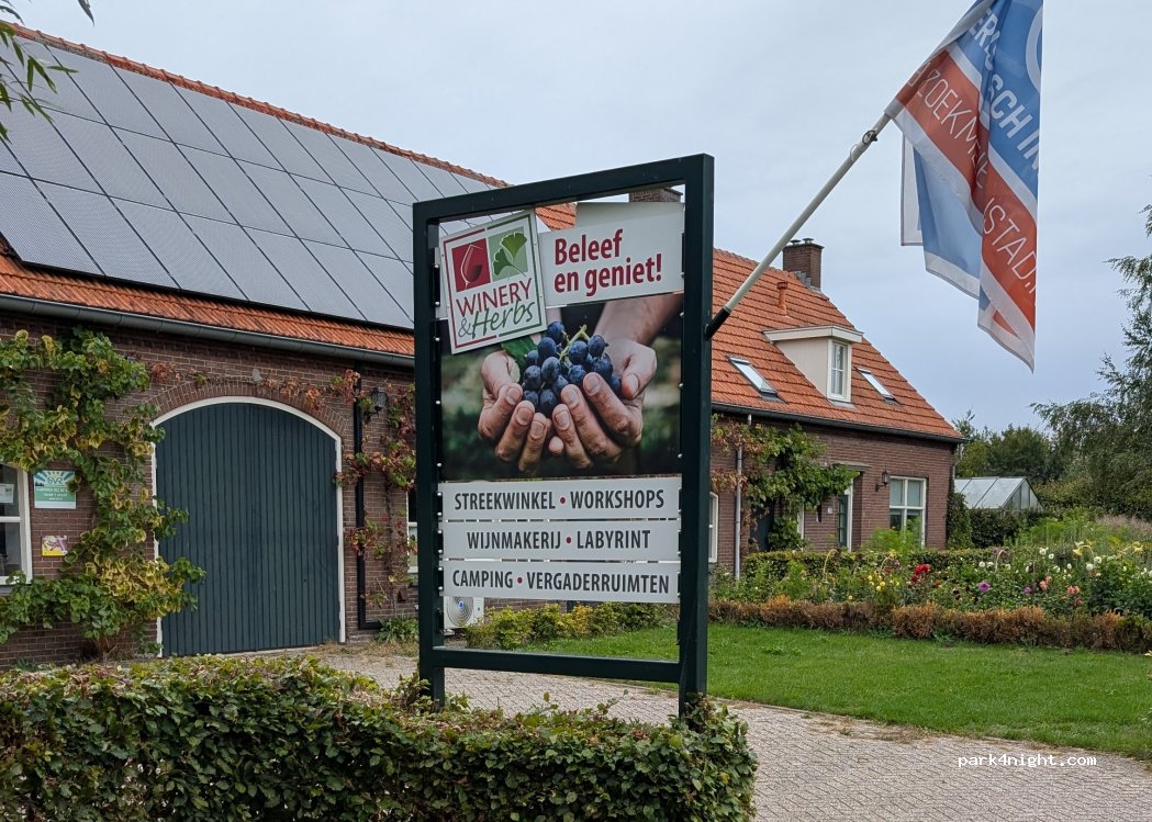 Kampeer en wijnboerderij Winery & Herbs — foto 3