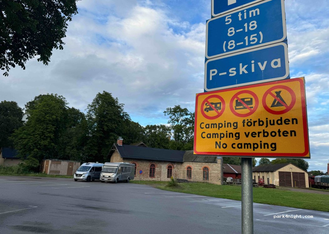 (592 30) Vadstena - 9 Järnvägsgatan — foto 2