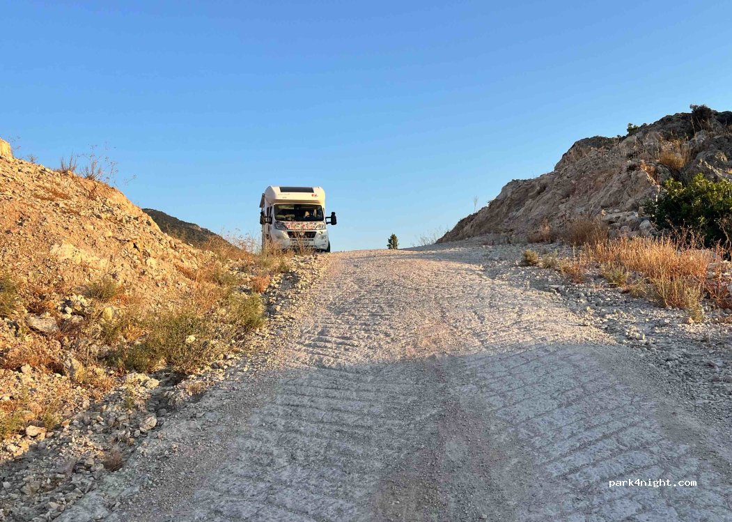 (811 09) Lesvos - Unnamed road — foto 2