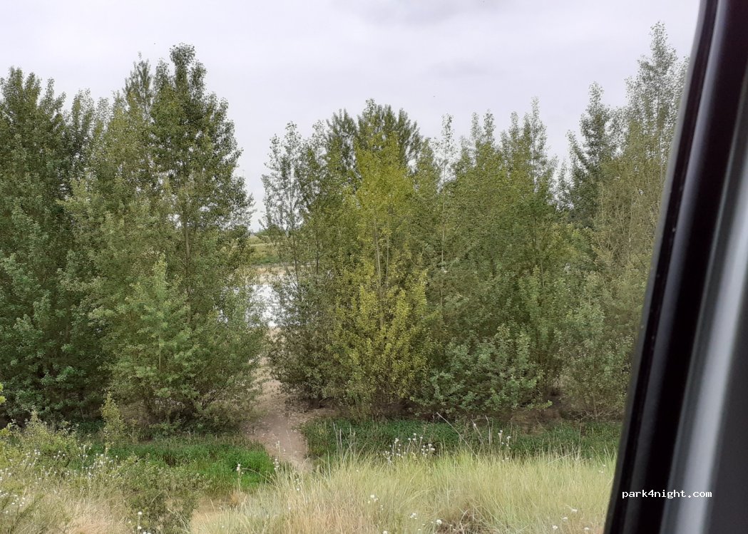 (37230) Luynes - — foto