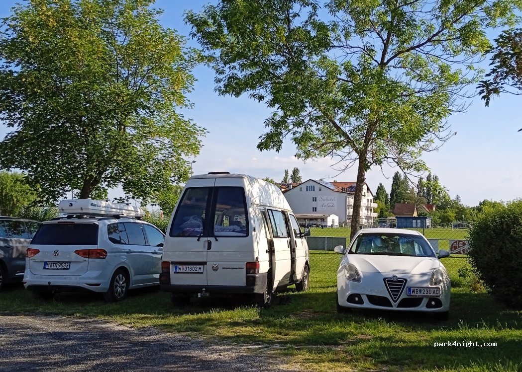 (7141) Podersdorf am See - 18 Strandplatz — foto