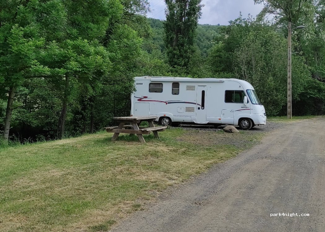 (63320) Saurier - 2 Rue du Foirail — foto