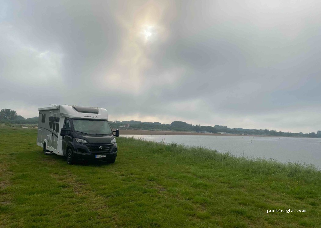 (R3V8+8F) Hellevoetsluis - Oever — foto 4