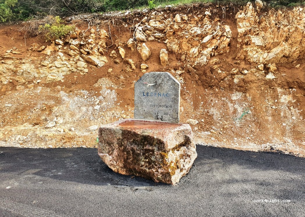 (53244) Sveti Rok - Unnamed Road — foto