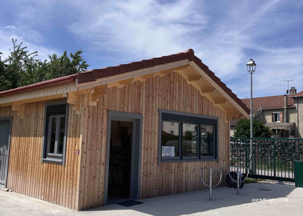 CAMPING MUNICIPAL DOMREMY — foto 4