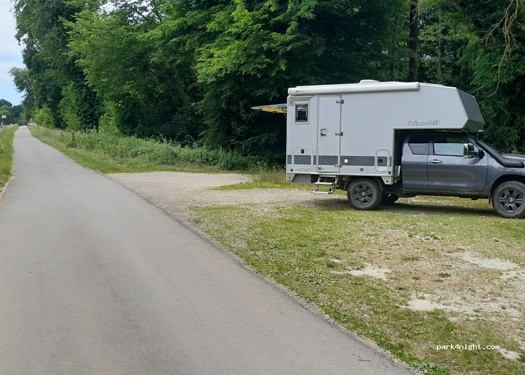 (70130) Savoyeux - Unnamed road — foto 2