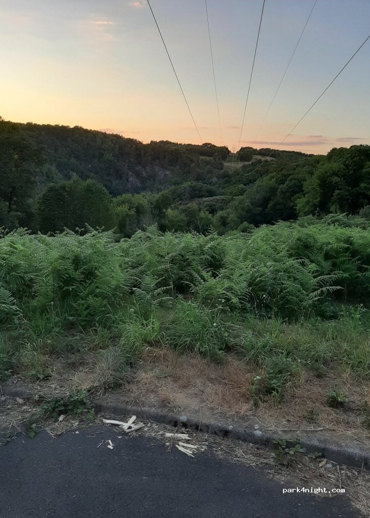 (19550) Soursac - Unnamed Road — foto 3