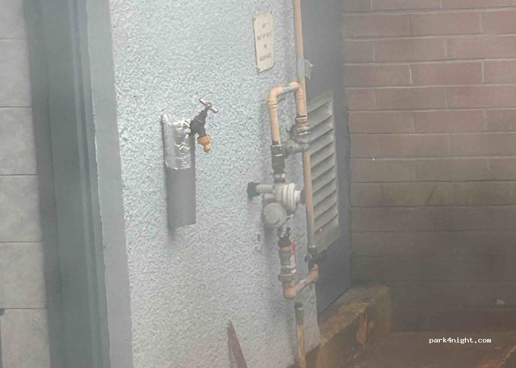 (KY13 0NQ) Kinross - A977 — foto 5