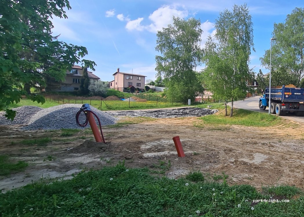 (588 22) Luka nad Jihlavou - Polní 880 — foto