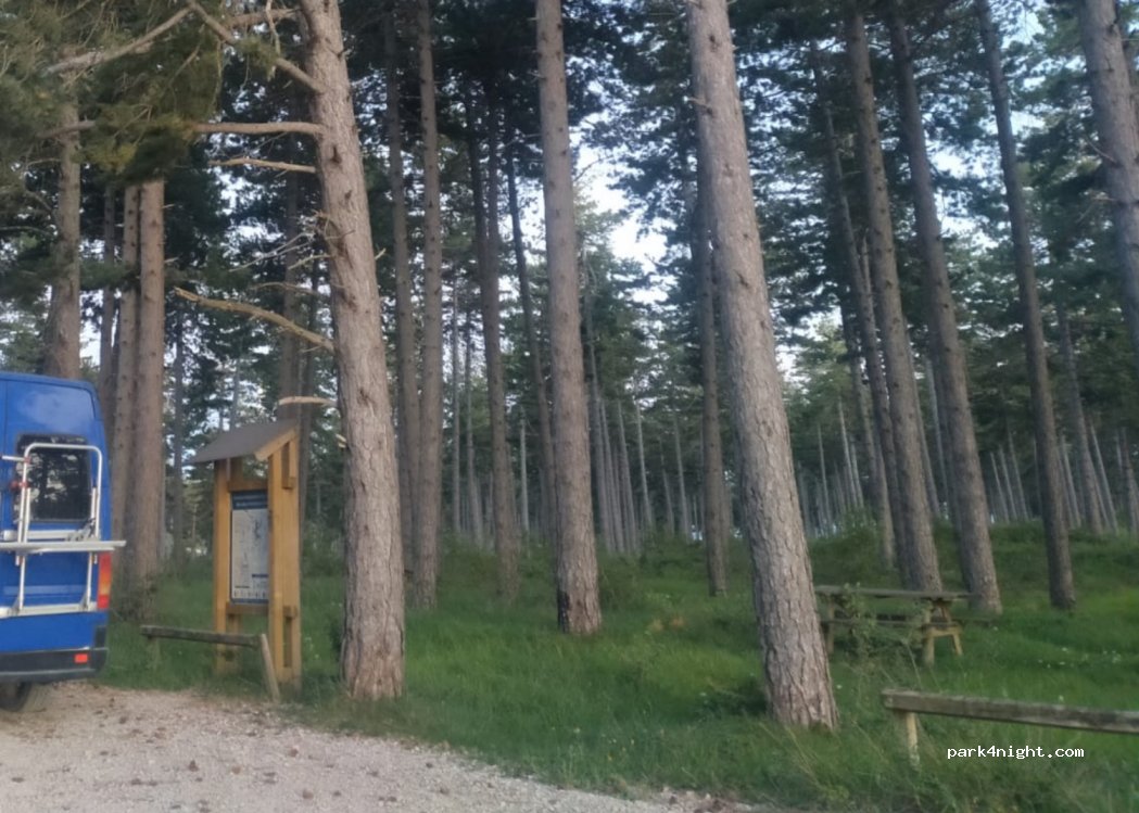 (31449) Nardués - Unnamed Road — foto