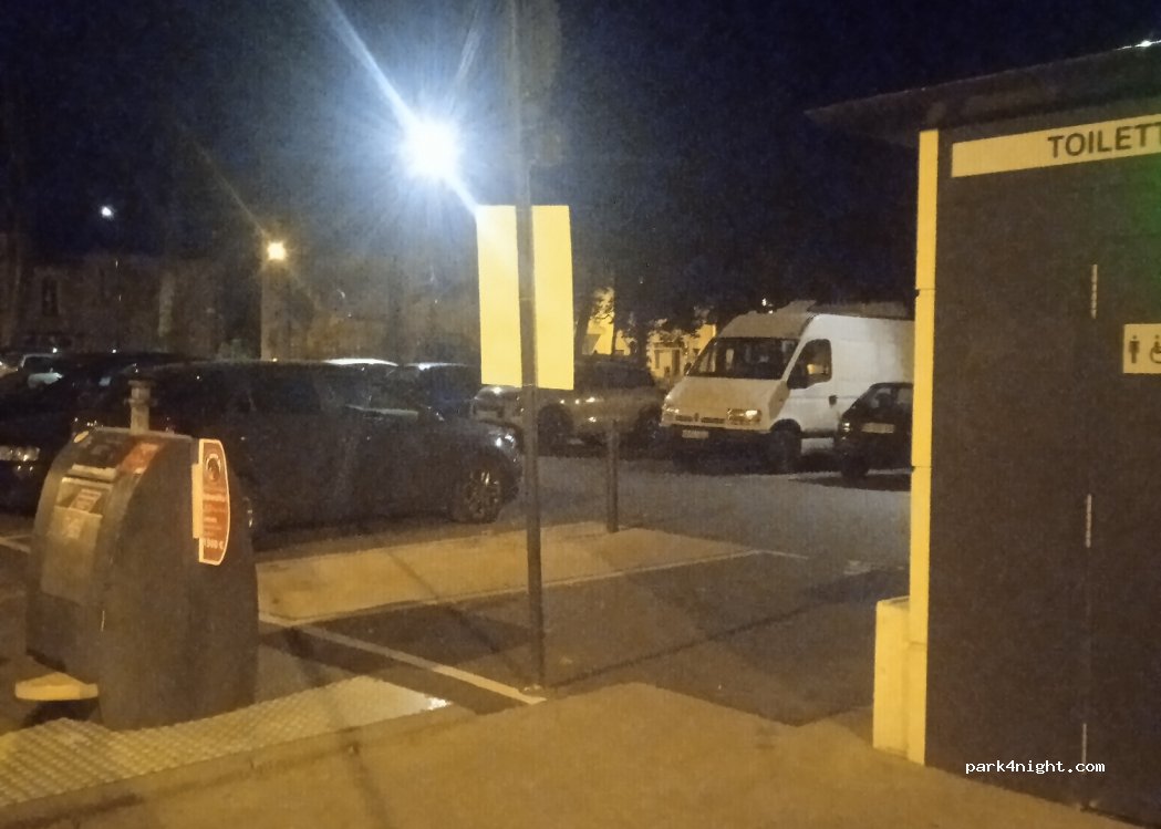 (49100) Angers - 14 Rue Robert le Fort — foto