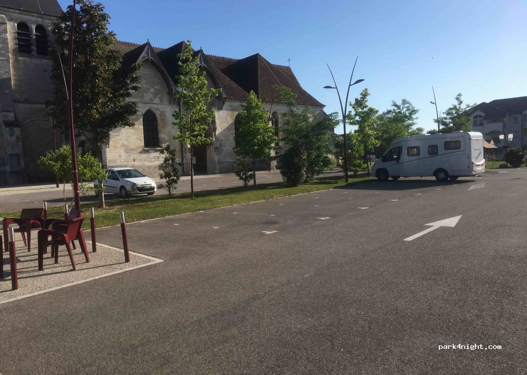 (10410) Saint-Parres-aux-Tertres - 26X Rue Edmé Denizot — foto