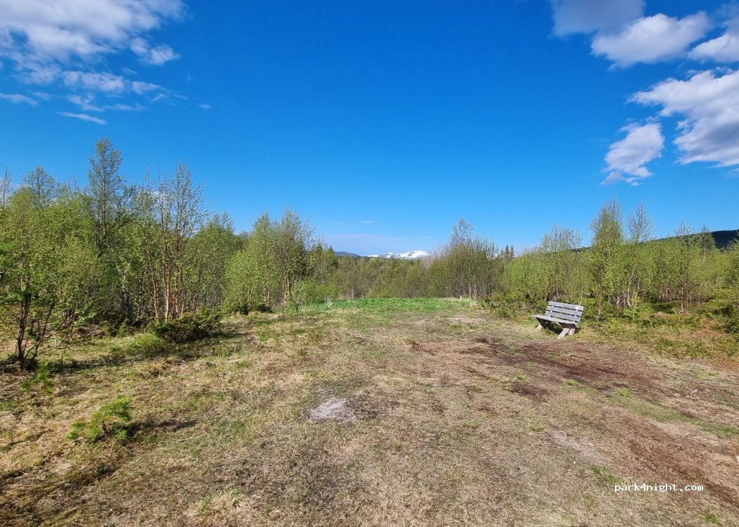 (9311) Brøstadbotn - — foto