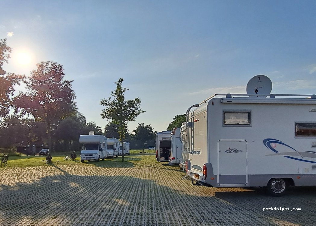 Wohnmobilstellplatz Zetel — foto 4