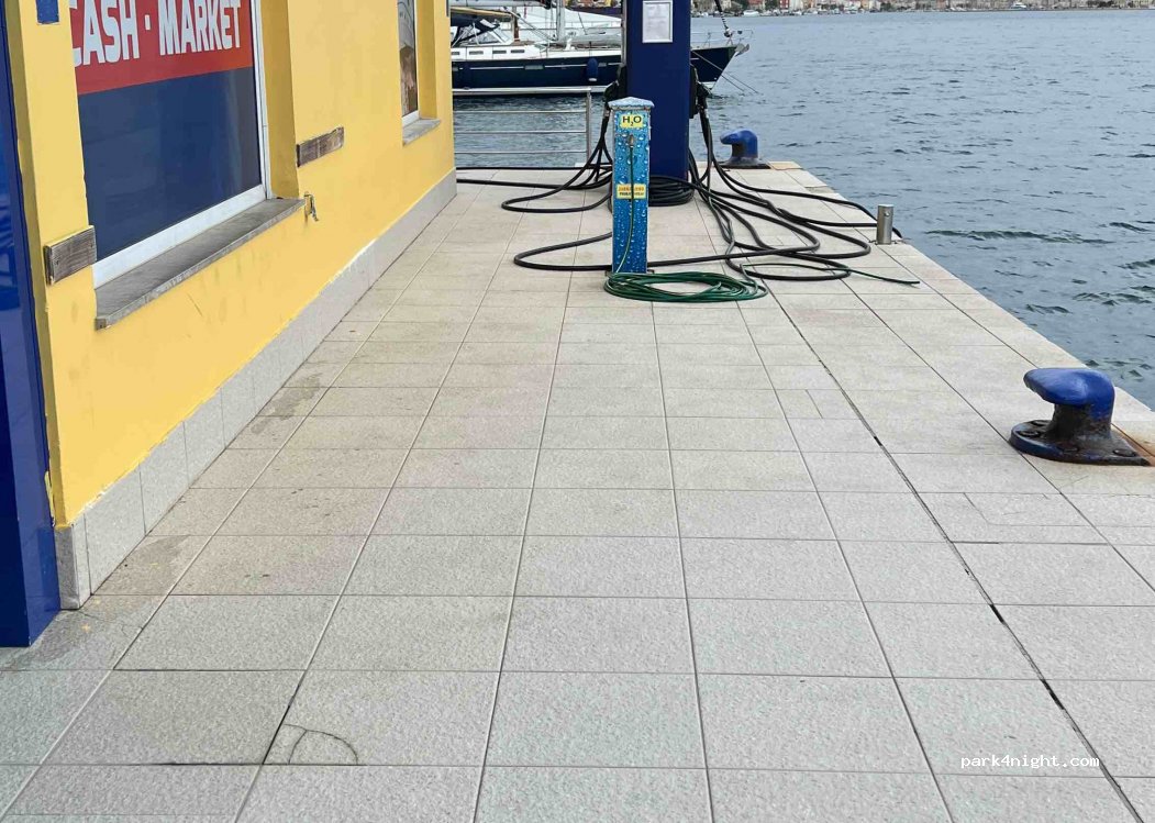 (51550) Mali Lošinj - 4b Rujnica ulica — foto
