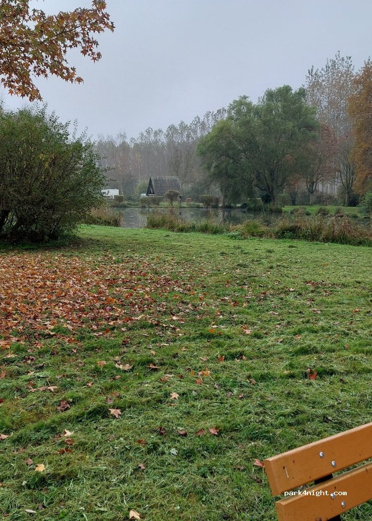 (02380) Coucy-le-Château-Auffrique - Unnamed Road — foto 2