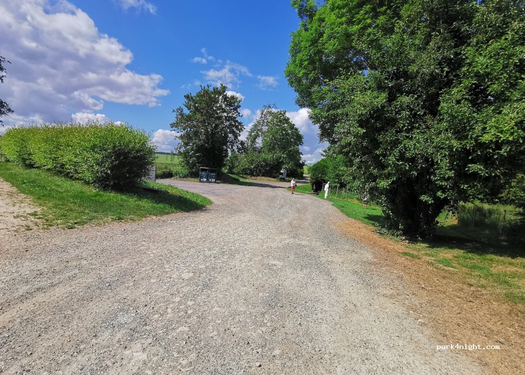(60300) Baron - 5016F Le Buisson Saint Cyr — foto