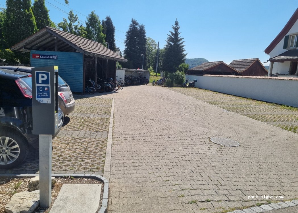 (5466) Kaiserstuhl - Bahnhofstrasse — foto