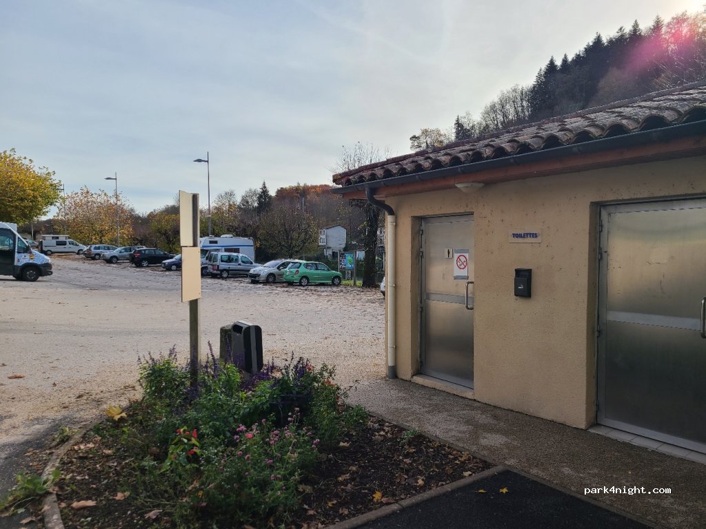 (15150) Laroquebrou - 6052 Place du Foirail — foto 3