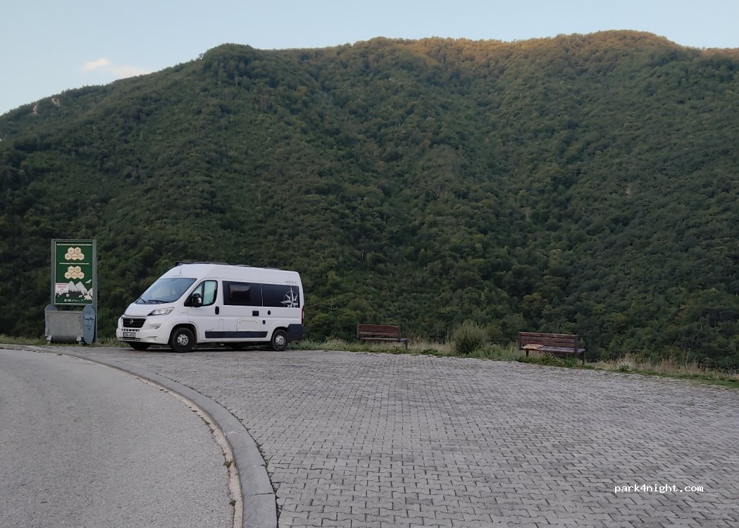 (5R2M+HF9) Pluzine - Unnamed road — foto 4
