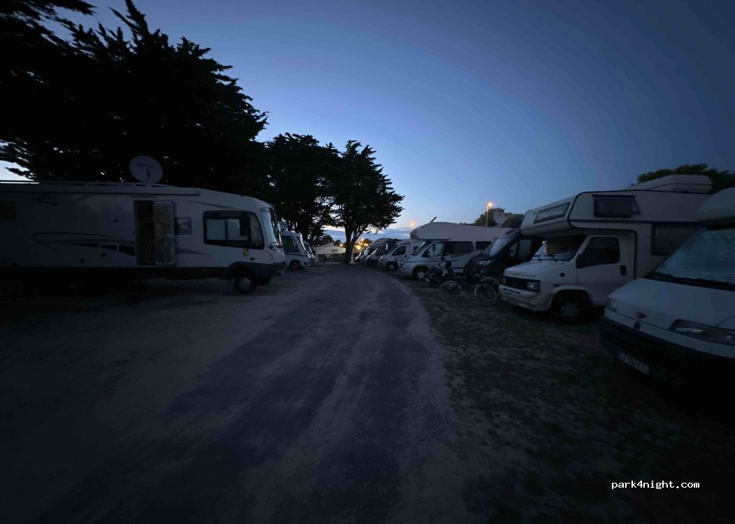 Aire de camping-car Campéole — foto 3