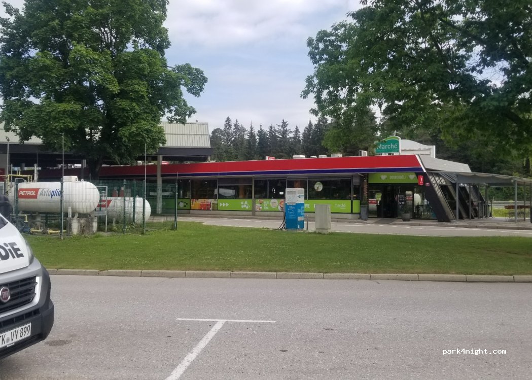 (4208) Šenčur - 51 Gasilska cesta — foto 2