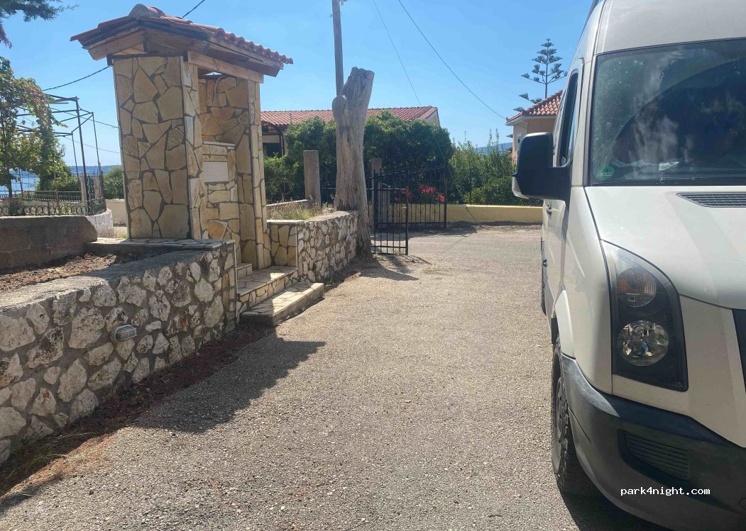 (281 00) Farsa - 111 Eparchiaki Odos Argostoliou — foto 2